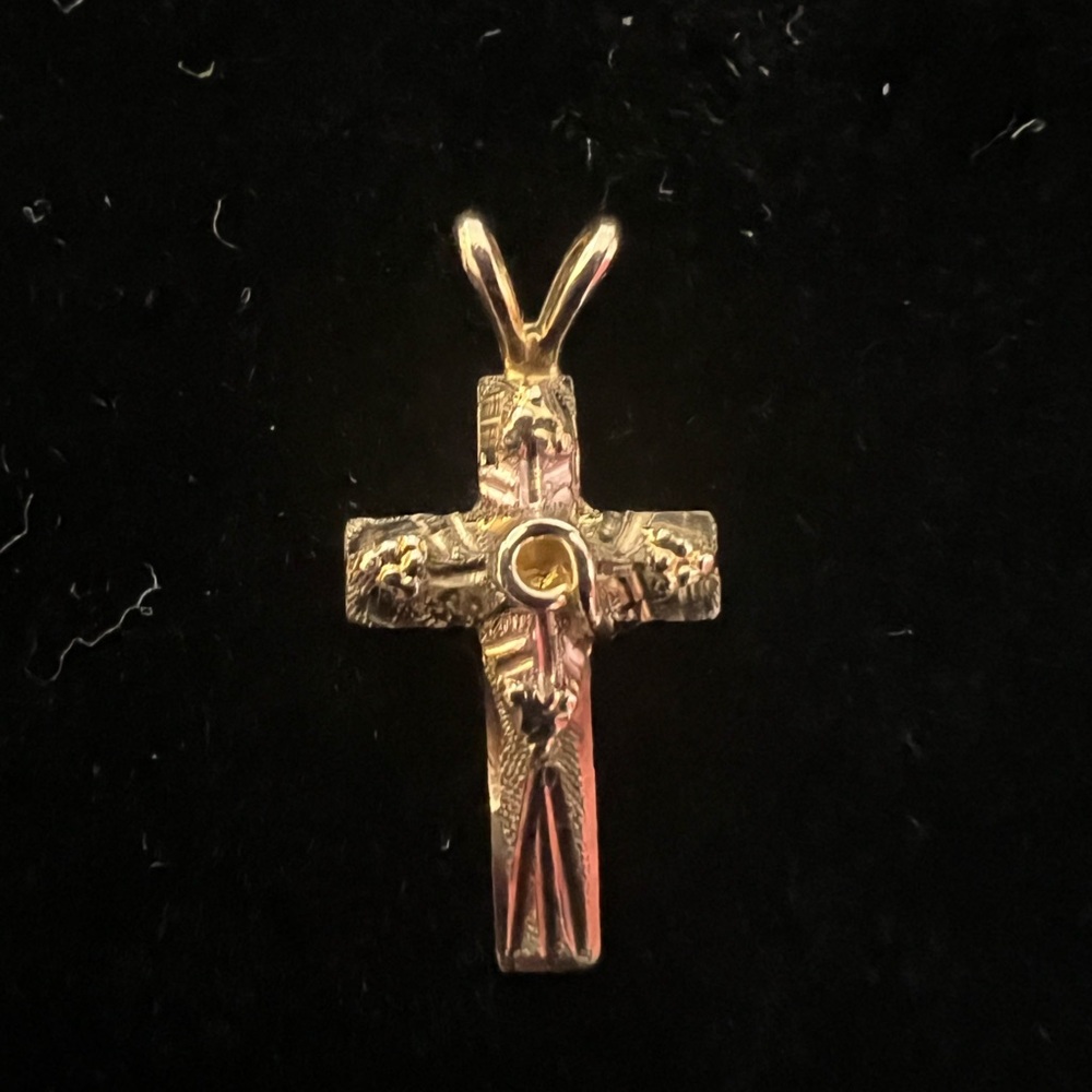 14k Yellow Gold Cross Pendant